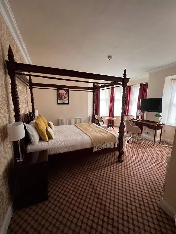Haley'S Hotel Leeds