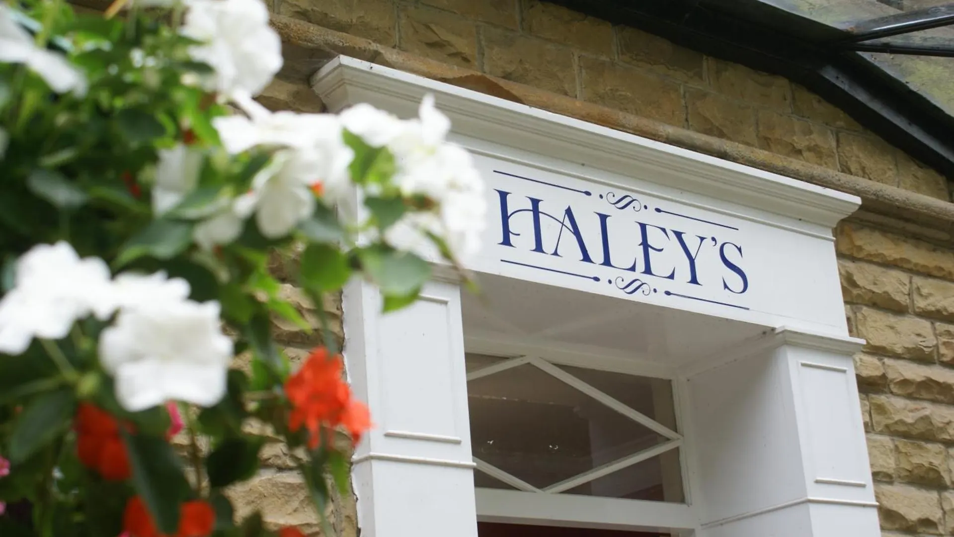 Haley'S Hotel Leeds